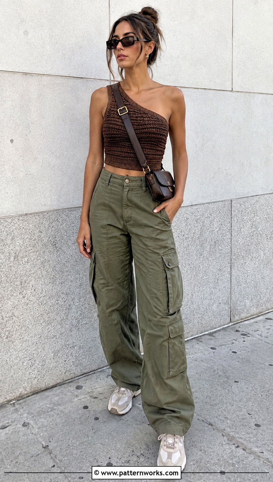 Brown Ribbed Crochet Top With Cargo Pants - 18 ribs crochet top outfit ideas