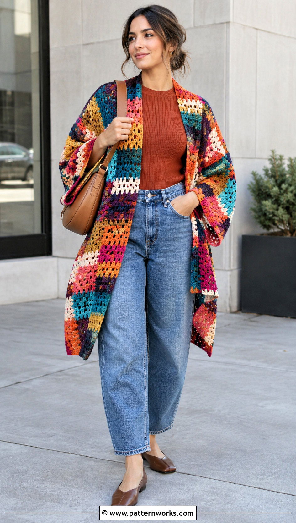 Color Block Crochet Ruana Outfit With Ribbed Top And Barrel Jeans - 18 easy crochet ruana outfit ideas