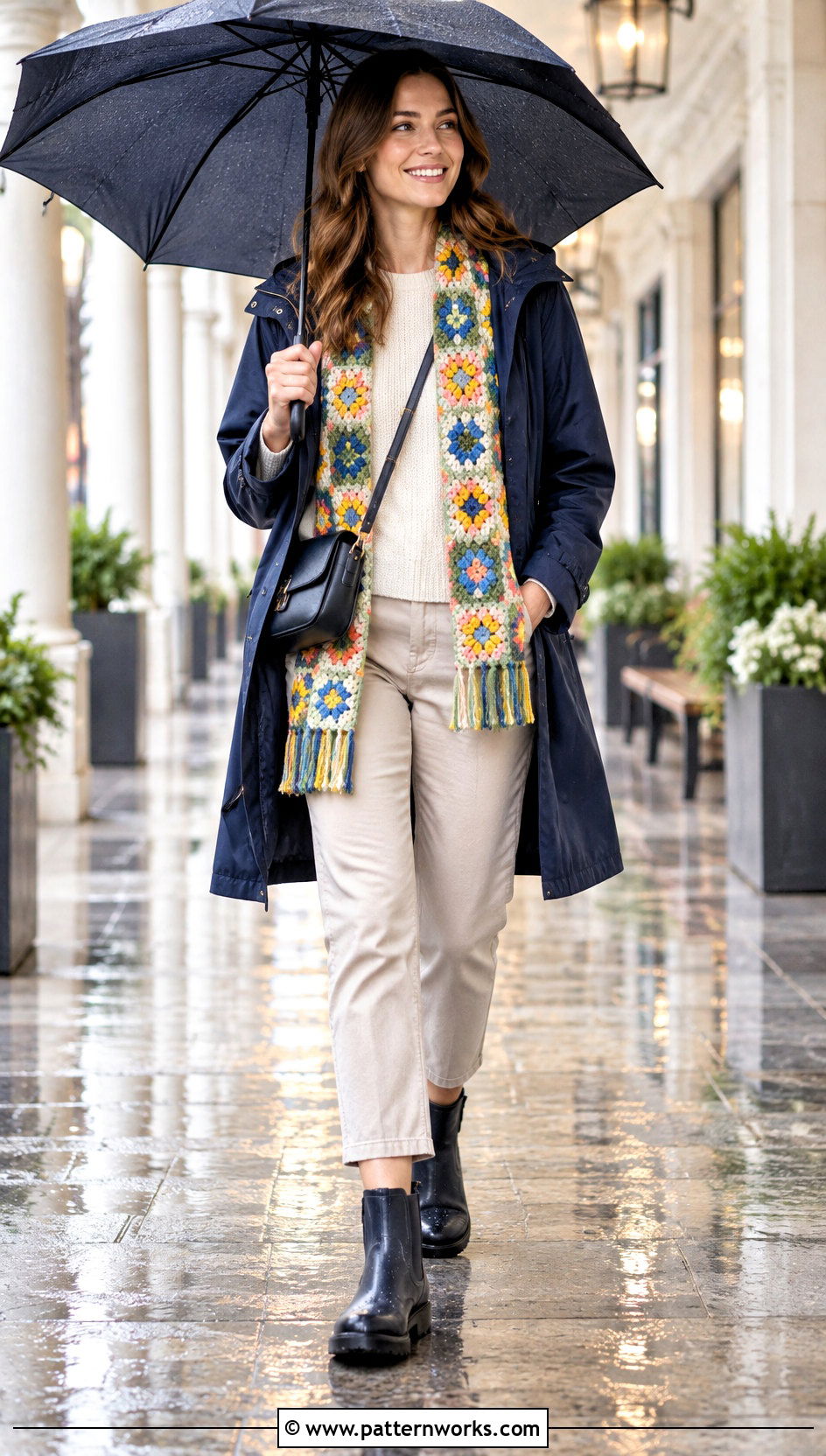 Crochet Flower Scarf With Raincoat And Cropped Pants - 30 crochet flower scarf outfit ideas