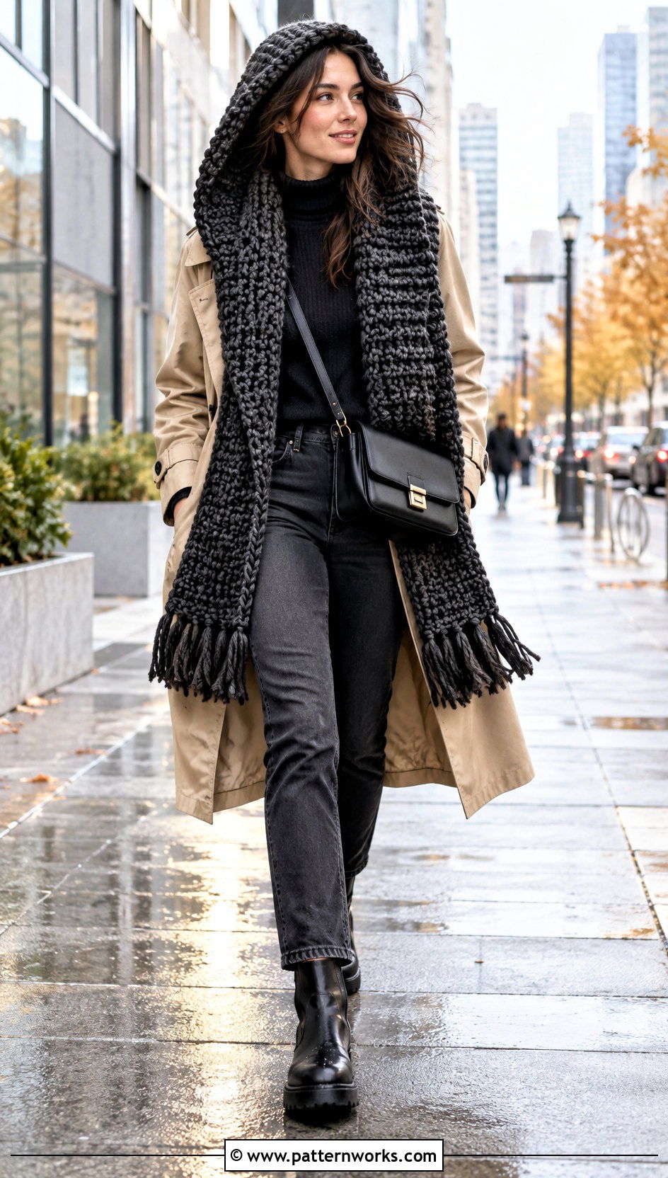 Hooded Super Chunky Crochet Scarf With Trench Coat - 24 Super Chunky Crochet Scarf outfit ideas